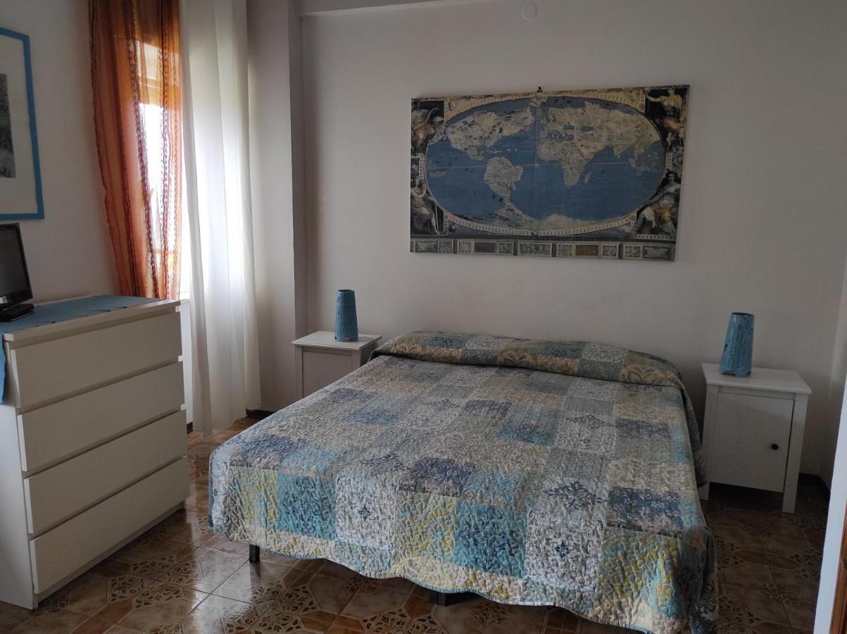 B&B Residenza Leonardo Falconara Marittima Eksteriør billede