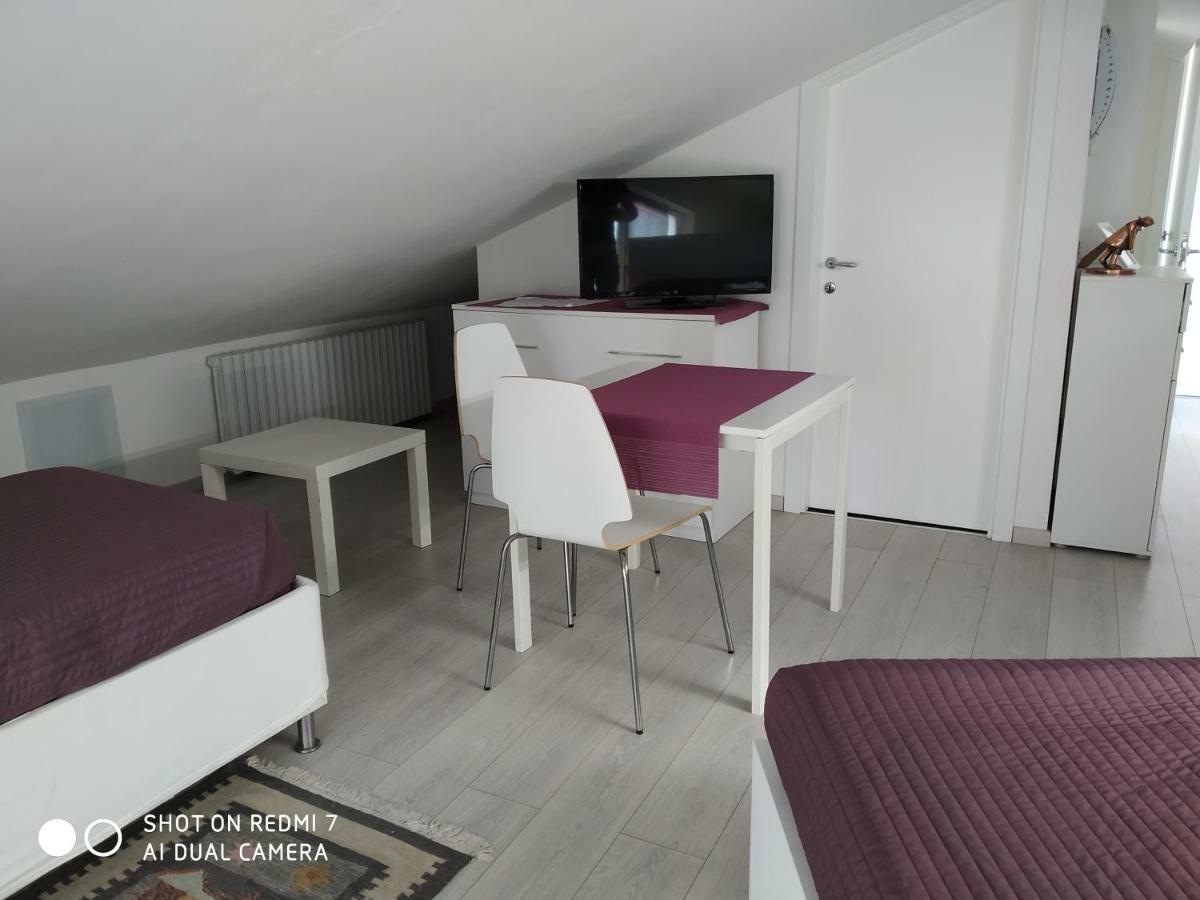 B&B Residenza Leonardo Falconara Marittima Eksteriør billede